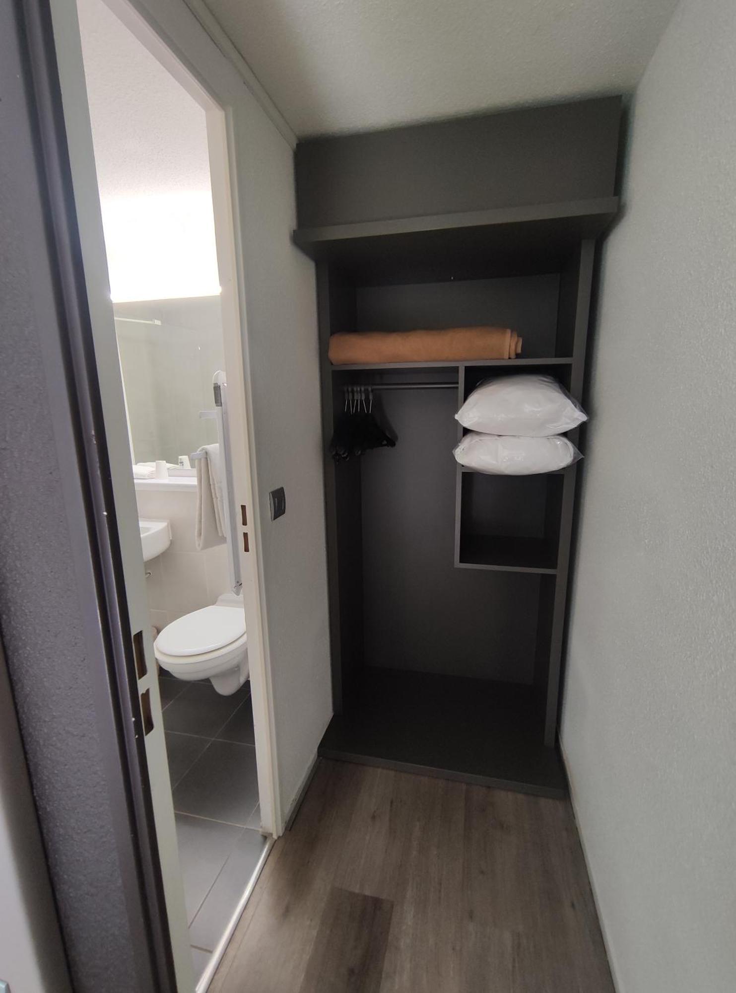 Campanile Sable-Sur-Sarthe Vion Otel Dış mekan fotoğraf